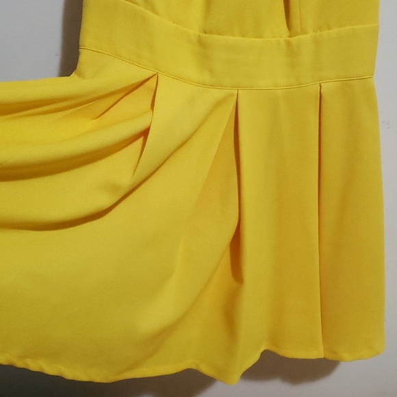 BOUTIQUE DRESS 👗 😍 ✨ - Picture 3 of 14